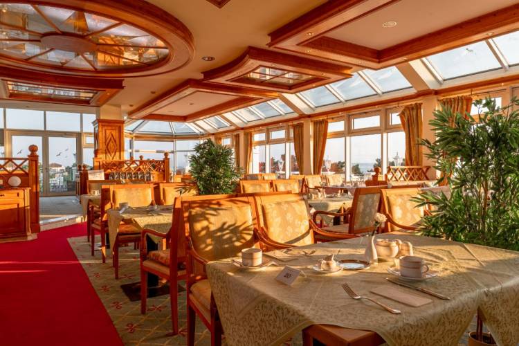 Restaurants & bars at the Rugard Thermal Strandhotel