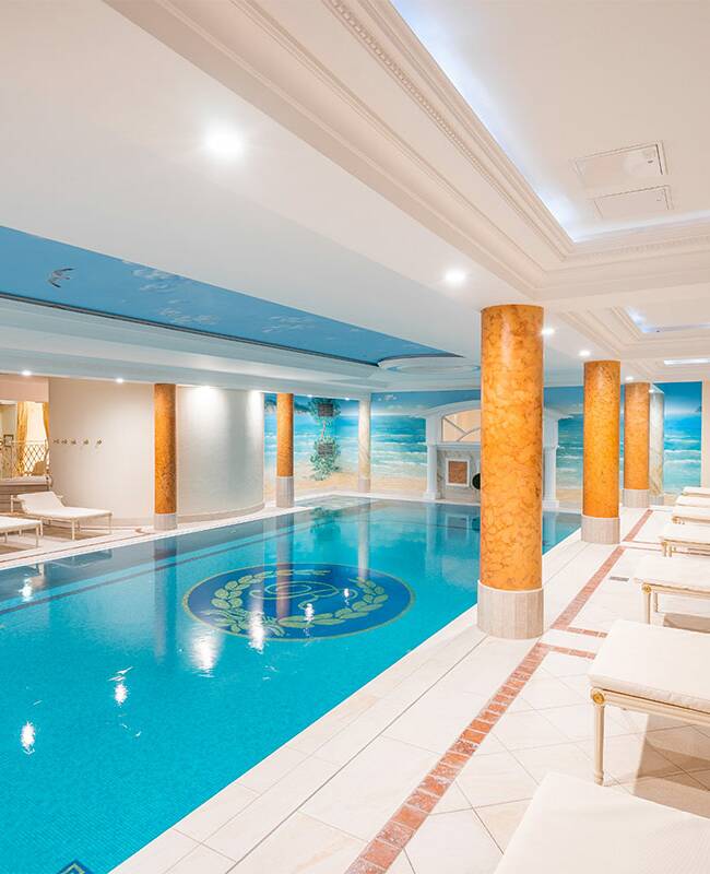 Im Rugard Thermal Strandhotel wartet eine 3000m² große Wellnessoase auf Sie!